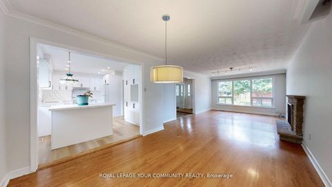 Photo 8 at 39 Silverview Drive, Newtonbrook East, Toronto