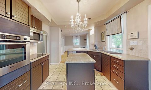 Photo 10 at 149 Worsley Street, City Centre, Barrie