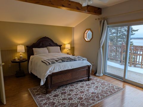 Photo 2 at 36 Shirlea Boulevard, Keswick South, Georgina