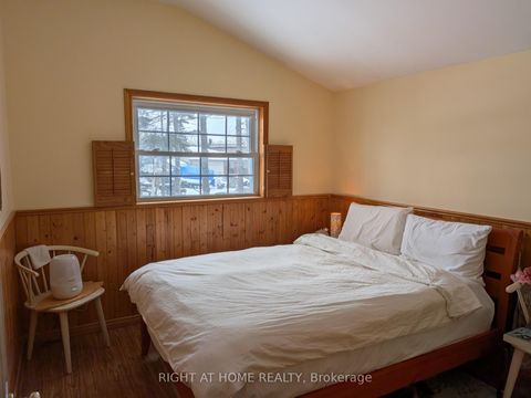 Photo 10 at 36 Shirlea Boulevard, Keswick South, Georgina