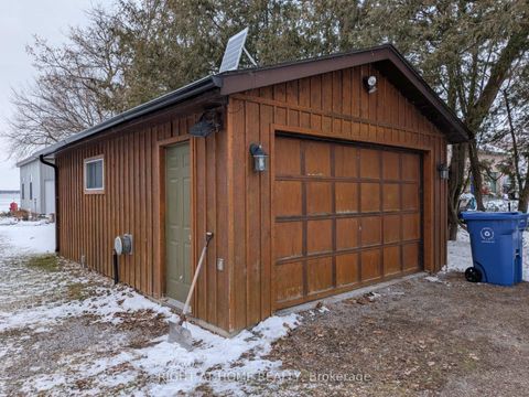 Photo 18 at 36 Shirlea Boulevard, Keswick South, Georgina