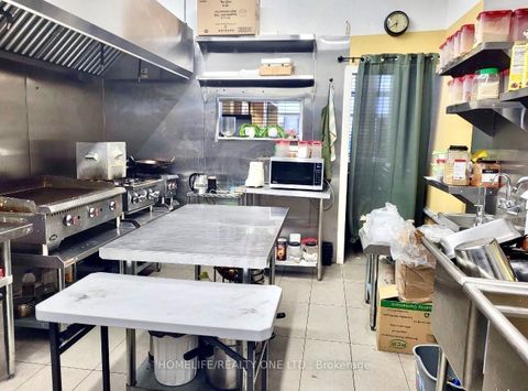 Photo 6 at A124 - 41 Lebovic Avenue, Birchmount, Toronto