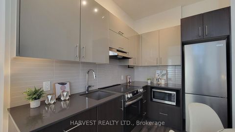 Photo 8 at 102 - 188 fairview mall Drive, Don Valley Village, Toronto