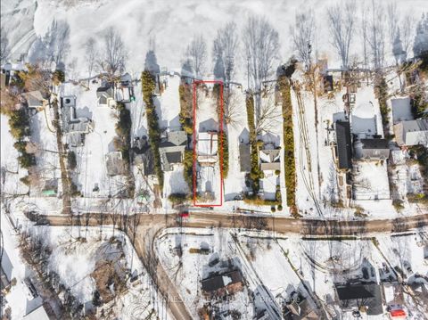 Photo 6 at 108 Moore's Beach Road, Virginia, Georgina