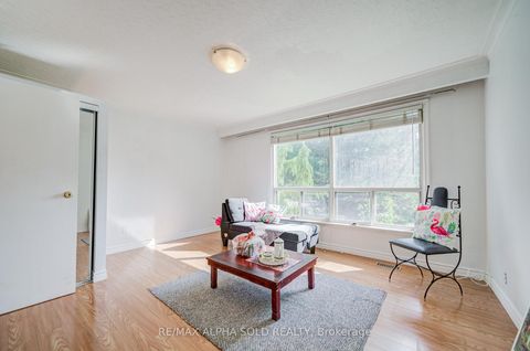 Photo 9 at 334 Moore Park Avenue, Newtonbrook West, Toronto
