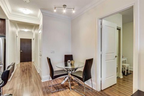 Photo 4 at 720 - 100 Harrison Garden Boulevard, Willowdale East, Toronto