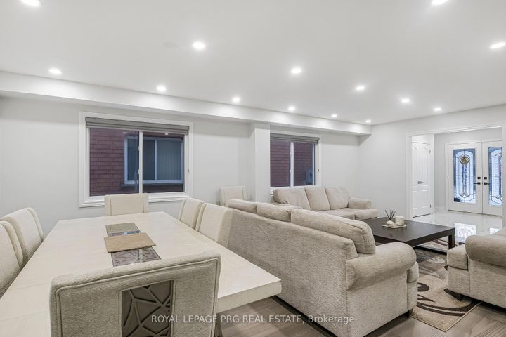 Photo 9 at 226 Mountainberry Road, Wellington, Brampton