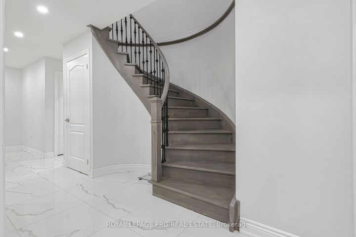 Photo 15 at 226 Mountainberry Road, Wellington, Brampton