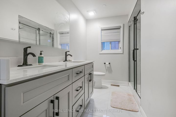 Photo 17 at 226 Mountainberry Road, Wellington, Brampton