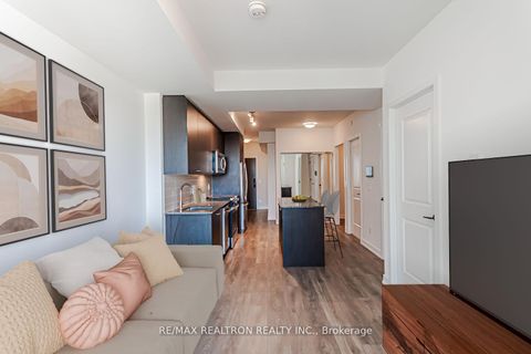 Photo 8 at 801 - 335 Wheat Boom Drive, JM Joshua Meadows, Oakville