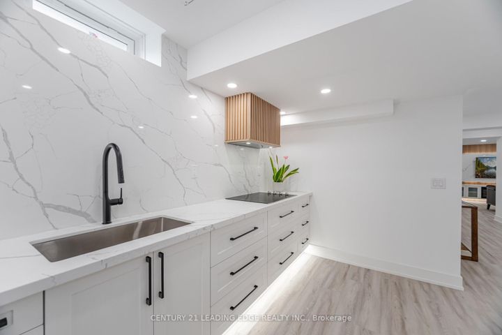 Photo 25 at 34 Royal Links Circle, Vales of Castlemore North, Brampton