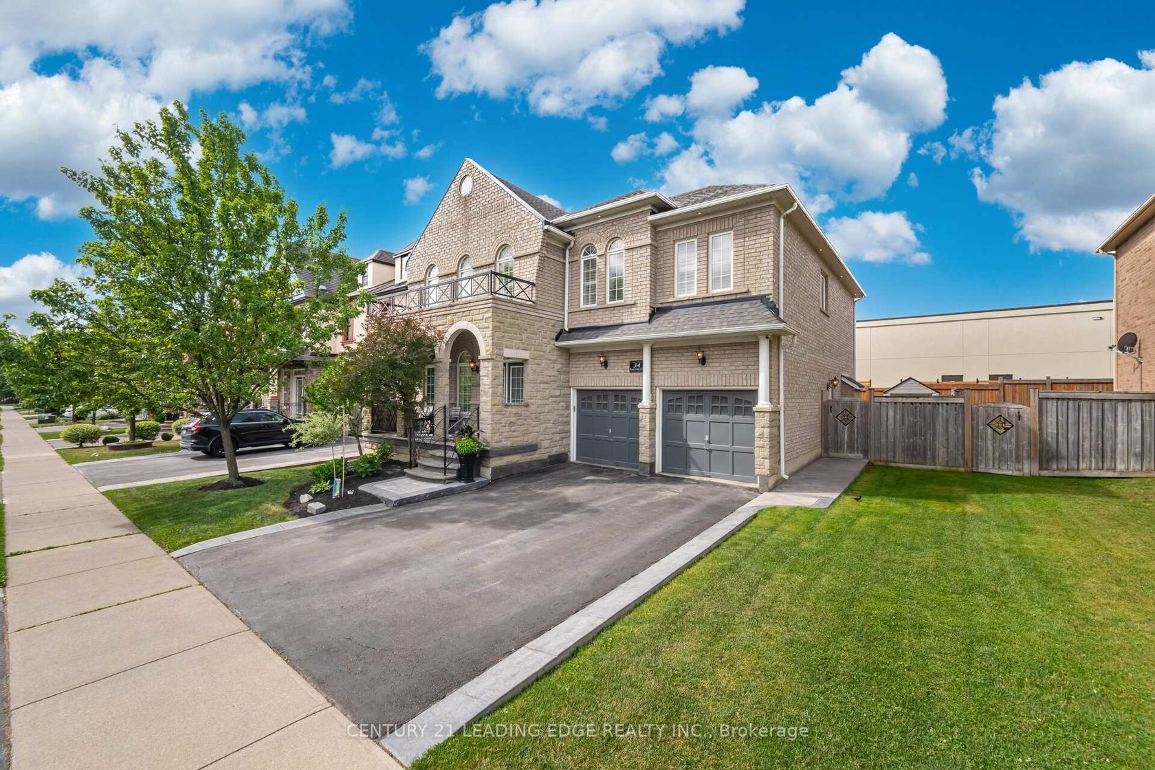 34 Royal Links Circle, Vales of Castlemore North, Brampton 2