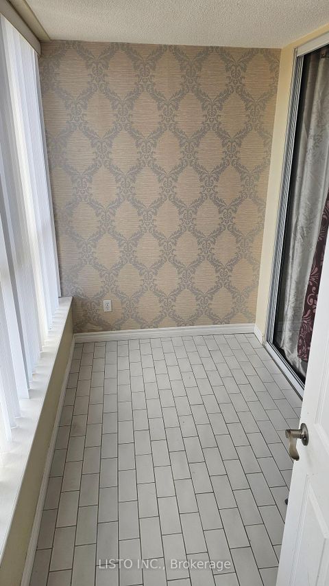 Photo 6 at 606 - 330 Mccowan Road, Eglinton East, Toronto