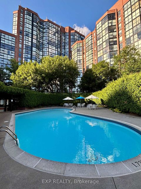 Photo 8 at 705 - 725 King Street W, Niagara, Toronto