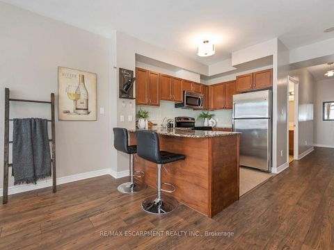 Photo 12 at 401 - 3865 Lake Shore Boulevard W, Long Branch, Toronto