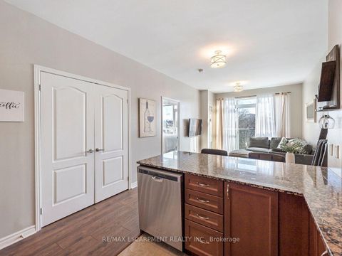 Photo 16 at 401 - 3865 Lake Shore Boulevard W, Long Branch, Toronto