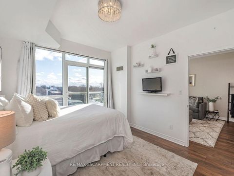 Photo 22 at 401 - 3865 Lake Shore Boulevard W, Long Branch, Toronto