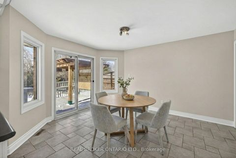 Photo 7 at 28 Blyth Street W, Oak Ridges, Richmond Hill