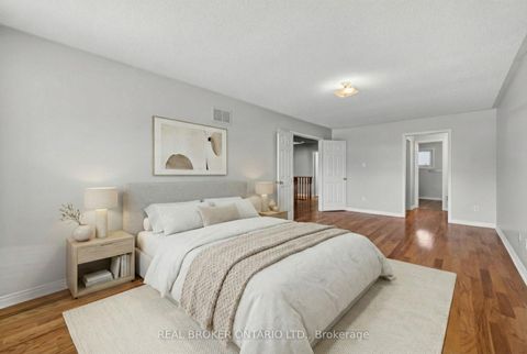 Photo 11 at 28 Blyth Street W, Oak Ridges, Richmond Hill