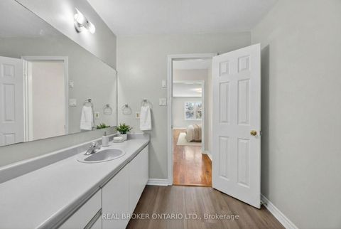 Photo 13 at 28 Blyth Street W, Oak Ridges, Richmond Hill