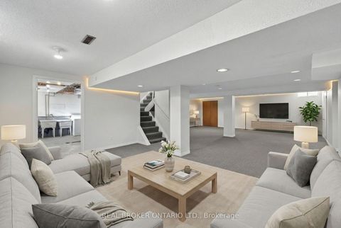 Photo 20 at 28 Blyth Street W, Oak Ridges, Richmond Hill