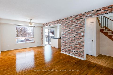 Photo 6 at 59 Garden Drive, Allandale Heights, Barrie