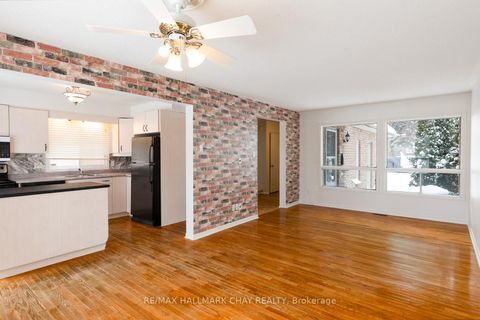 Photo 7 at 59 Garden Drive, Allandale Heights, Barrie