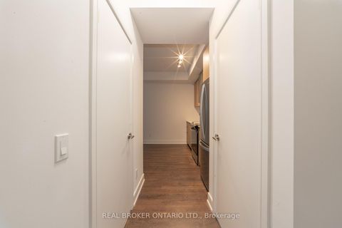 Photo 3 at 327 - 1350 Ellesmere Road, Bendale, Toronto