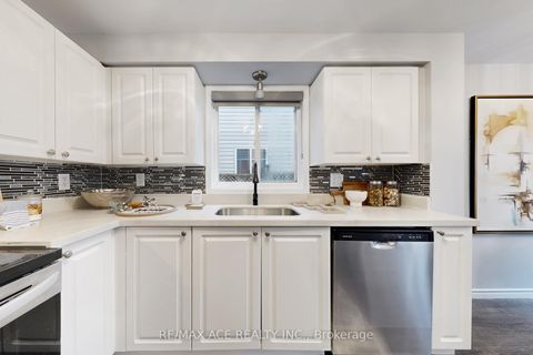 Photo 14 at 6 Aconley Court, Georgian Drive, Barrie