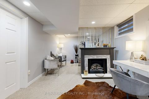 Photo 35 at 6 Aconley Court, Georgian Drive, Barrie