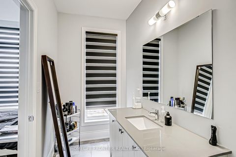 Photo 10 at 37 Woodhaven Avenue, Aurora Estates, Aurora