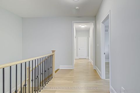 Photo 20 at 37 Woodhaven Avenue, Aurora Estates, Aurora