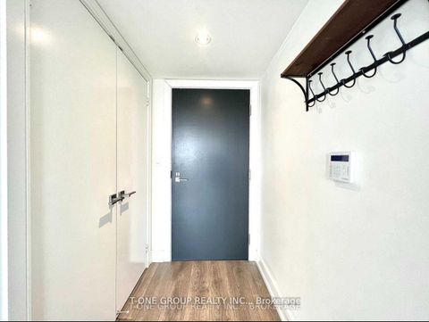 Photo 5 at 1106 - 89 Mcgill Street, Yonge Corridor, Toronto