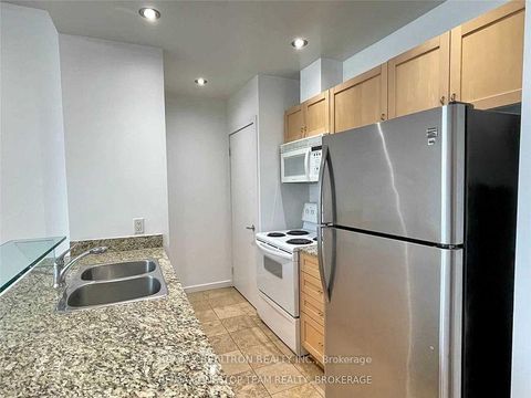 Photo 8 at 2505 - 8 York Street, Waterfront Communities C1, Toronto