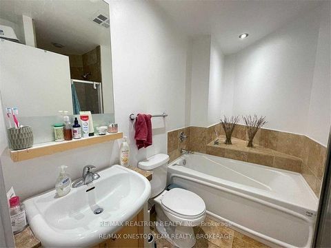 Photo 14 at 2505 - 8 York Street, Waterfront Communities C1, Toronto