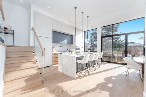 Photo 4 at 289 Valermo Drive, Alderwood, Toronto