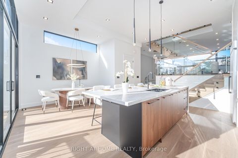 Photo 7 at 289 Valermo Drive, Alderwood, Toronto