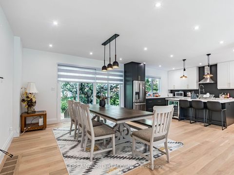 Photo 11 at 22 Yorkleigh Avenue, Humber Heights, Toronto