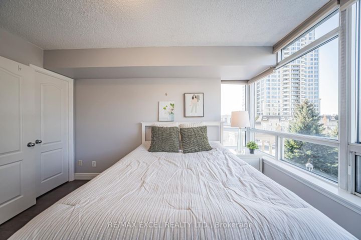 Photo 10 at 413 - 8 Rean Drive, Bayview Village, Toronto