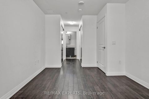 Photo 26 at 106 - 99 Eagle Rock Way, Rural Vaughan, Vaughan