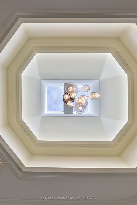 Photo 5 at 77 Tamworth Road, Willowdale West, Toronto