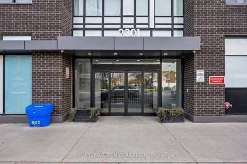 Photo 1 at 424 - 2301 Danforth Avenue, Danforth, Toronto
