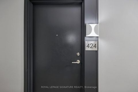 Photo 3 at 424 - 2301 Danforth Avenue, Danforth, Toronto