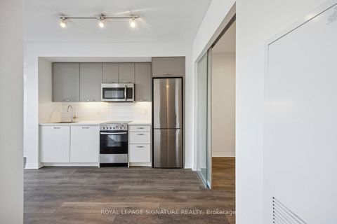 Photo 7 at 424 - 2301 Danforth Avenue, Danforth, Toronto