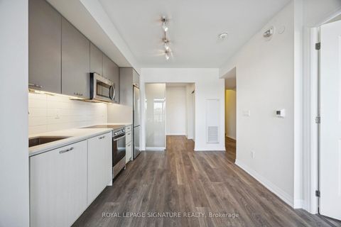 Photo 8 at 424 - 2301 Danforth Avenue, Danforth, Toronto