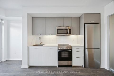 Photo 10 at 424 - 2301 Danforth Avenue, Danforth, Toronto