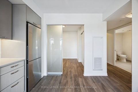 Photo 11 at 424 - 2301 Danforth Avenue, Danforth, Toronto