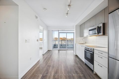 Photo 12 at 424 - 2301 Danforth Avenue, Danforth, Toronto