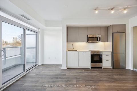 Photo 15 at 424 - 2301 Danforth Avenue, Danforth, Toronto