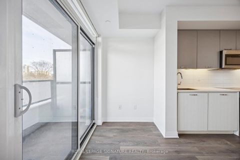 Photo 16 at 424 - 2301 Danforth Avenue, Danforth, Toronto